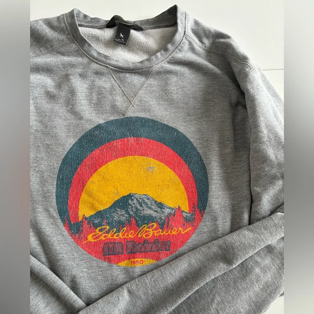 Eddie Bauer Gray Crewneck Sweatshirt with Retro Mountain Graphic - Picture 2 of 6